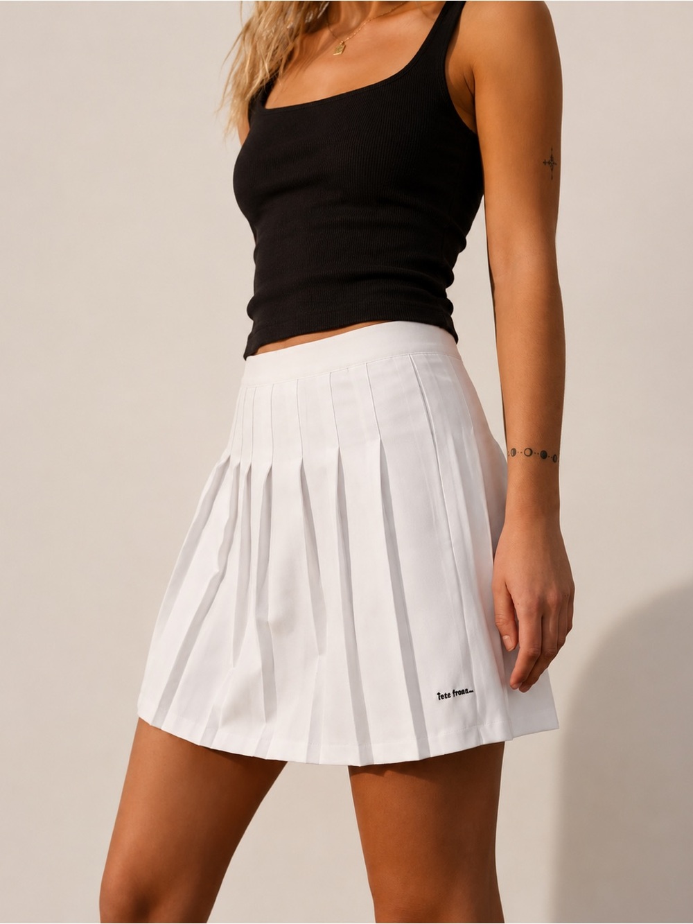 Urban Outfitters iets frans… White Pleated Tennis Skirt Medium | Y2K